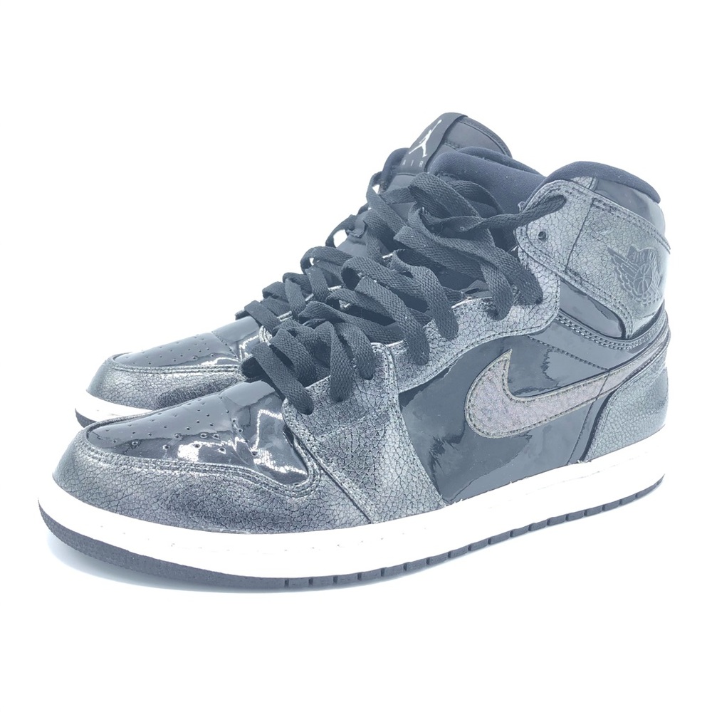 Air Jordan 1 Retro | Sz 10.5 - Picture 2 of 16